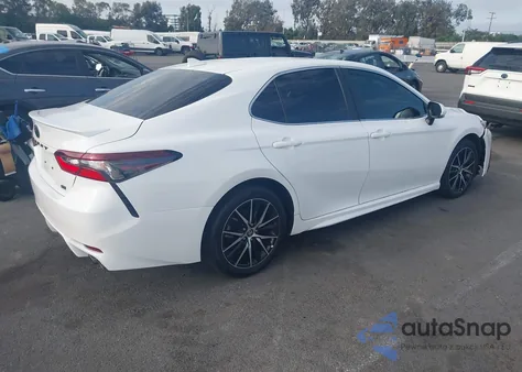2024 Toyota Camry Se z USA, uszkodzony, nr VIN 4T1G11AK7RU868550